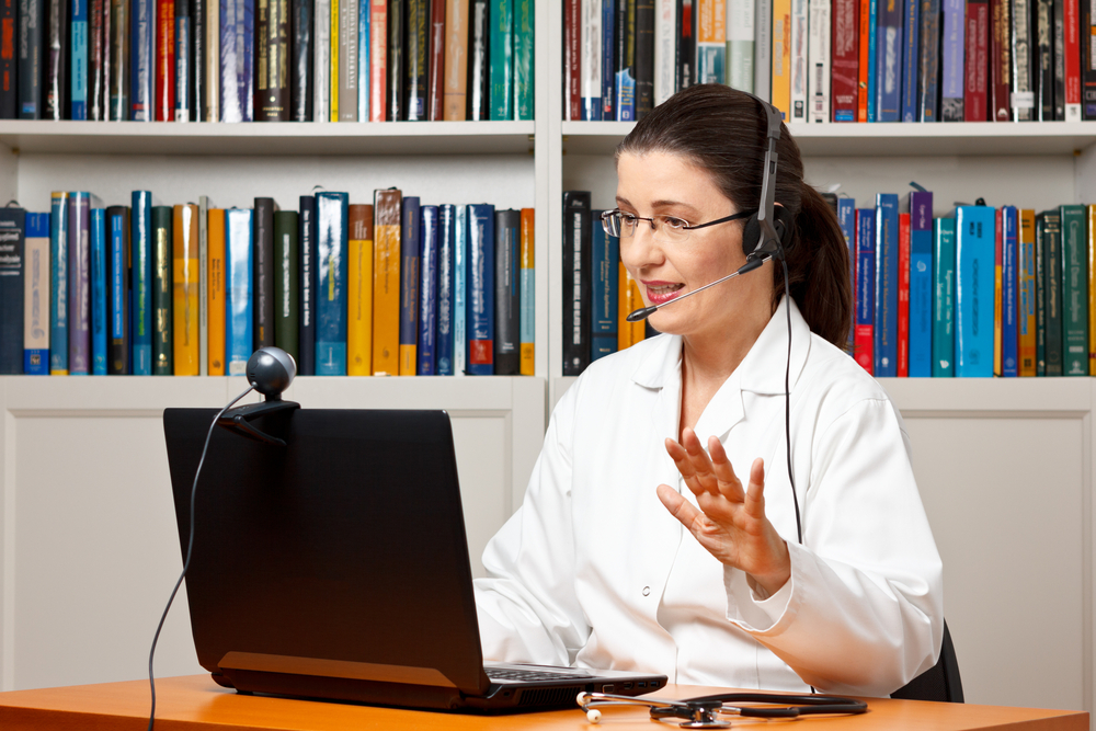 Virtual Veterinary Visits: Pros, Cons, and Why Hands-On Care Still Matters